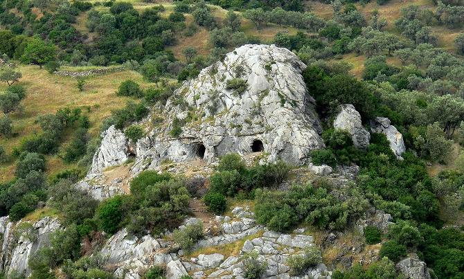 Homeros Mağaraları - Bornova
