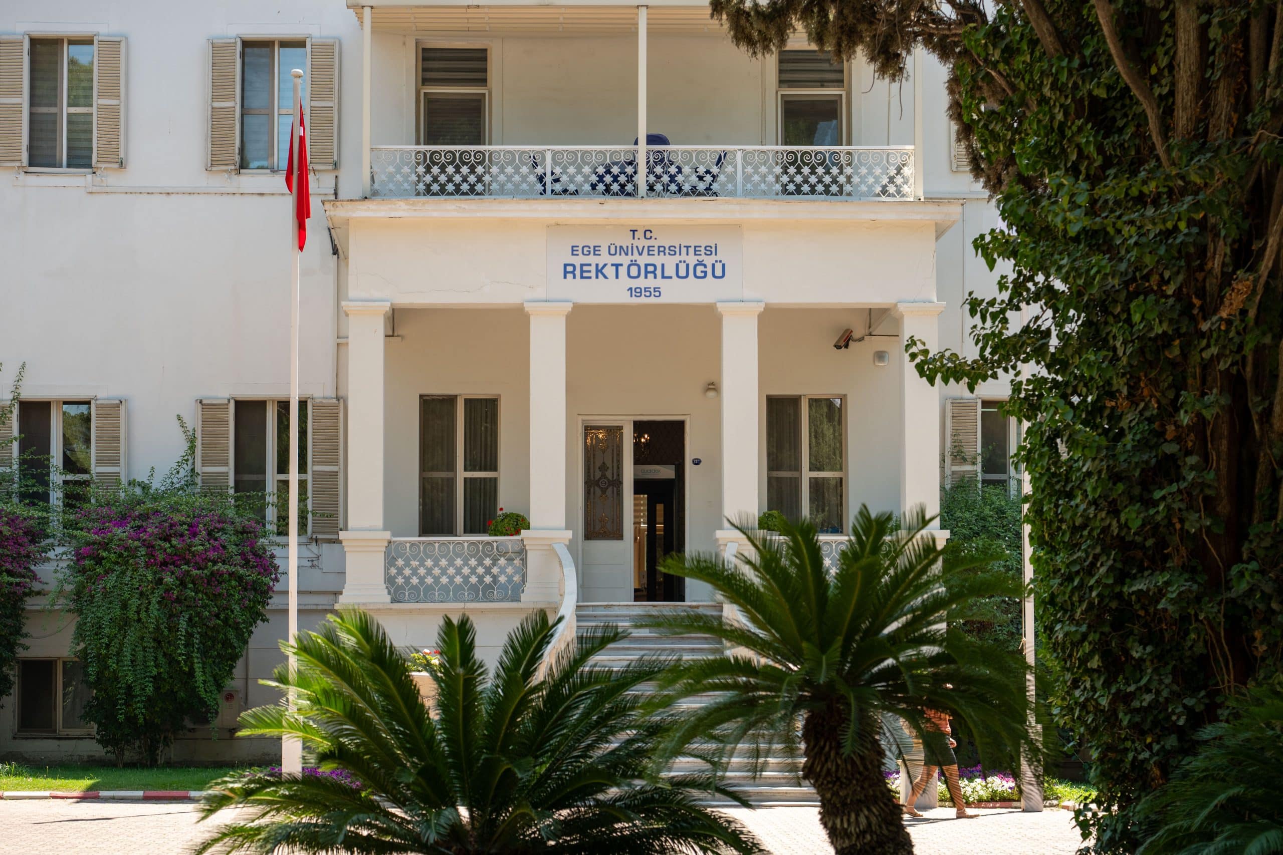 Charlton Whittall Köşkü (Büyük Ev / EÜ Rektörlüğü) - Galeri 11