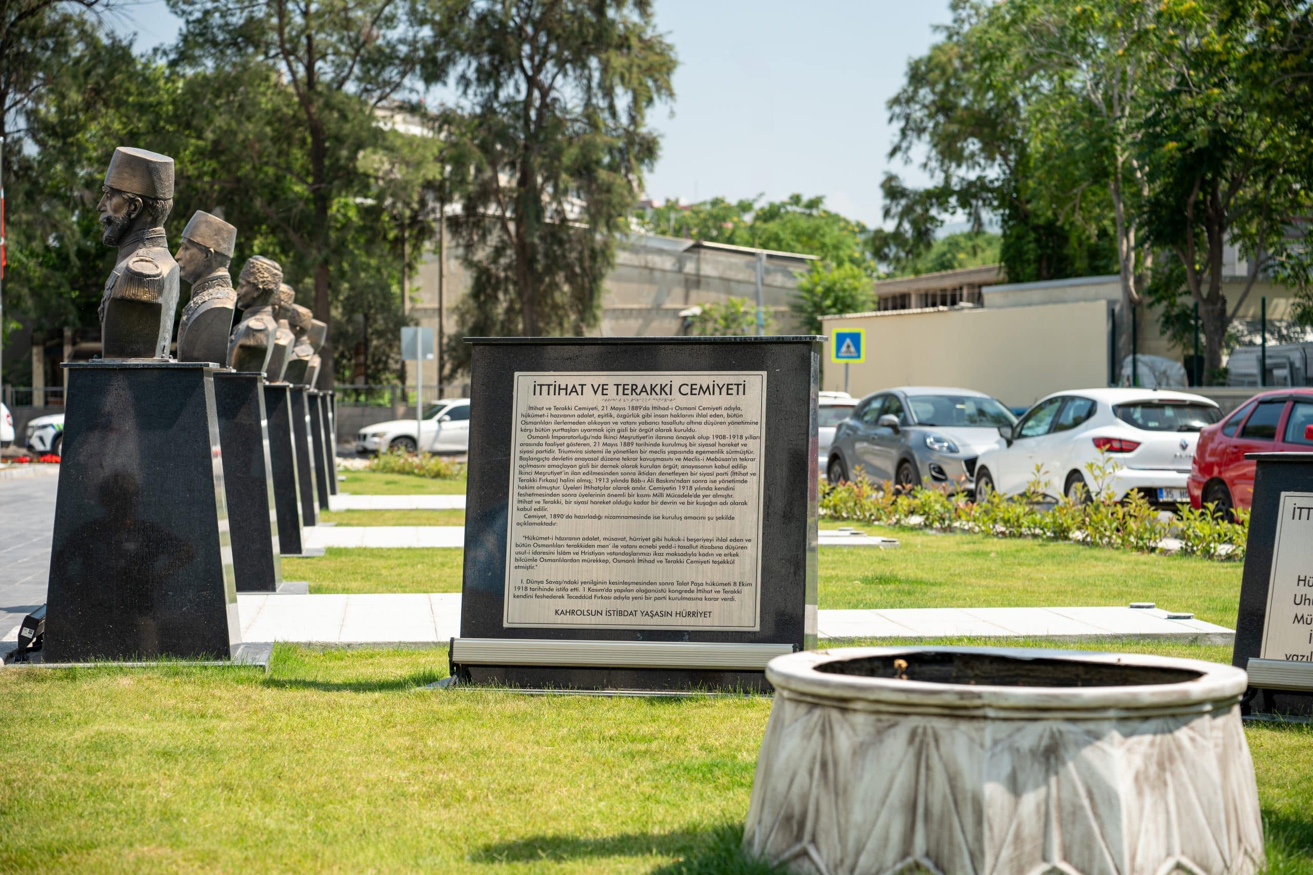 Abide-i Hürriyet Meydanı - Galeri 17