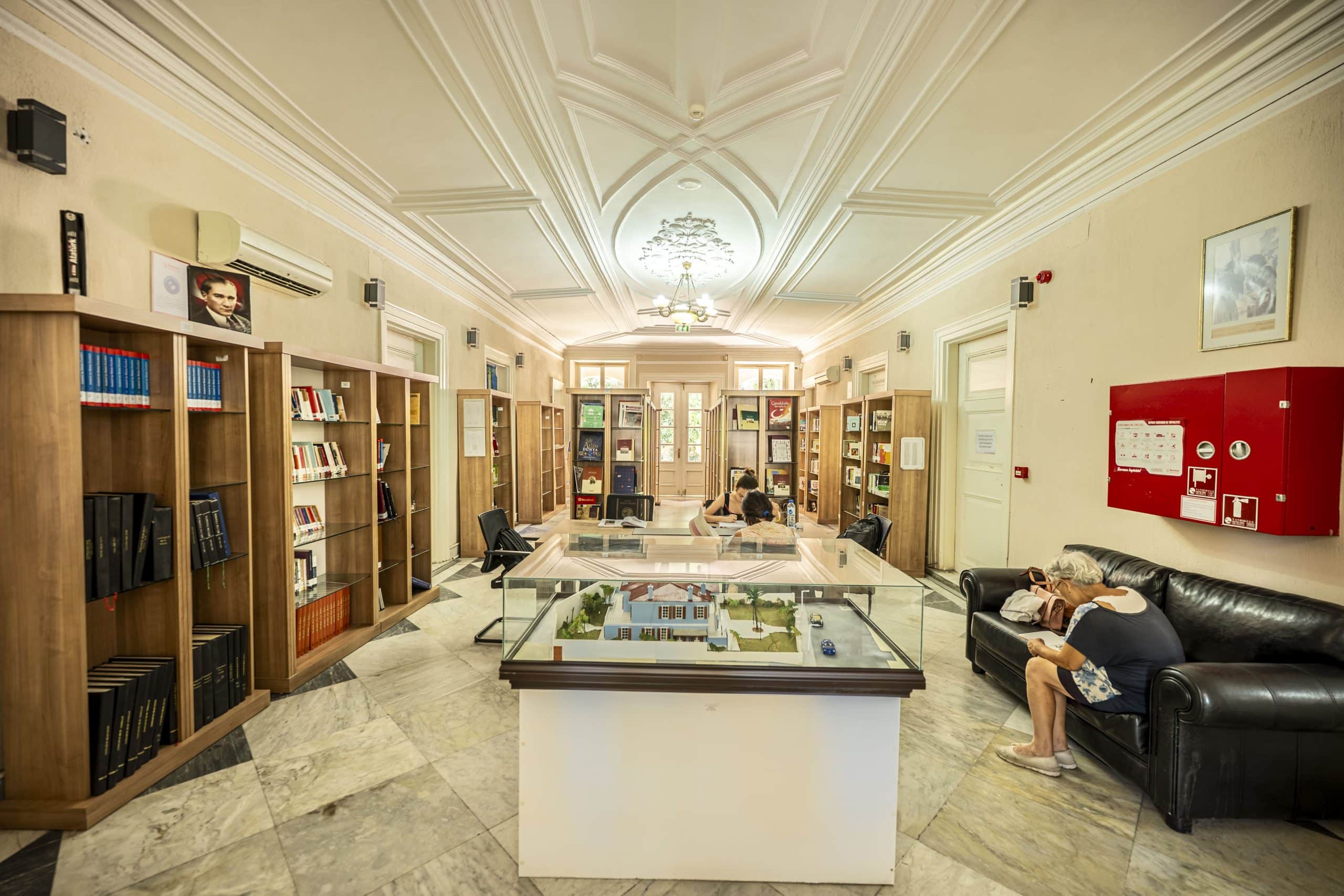 Belhomme Köşkü (Atatürk Kütüphanesi) - Galeri 5