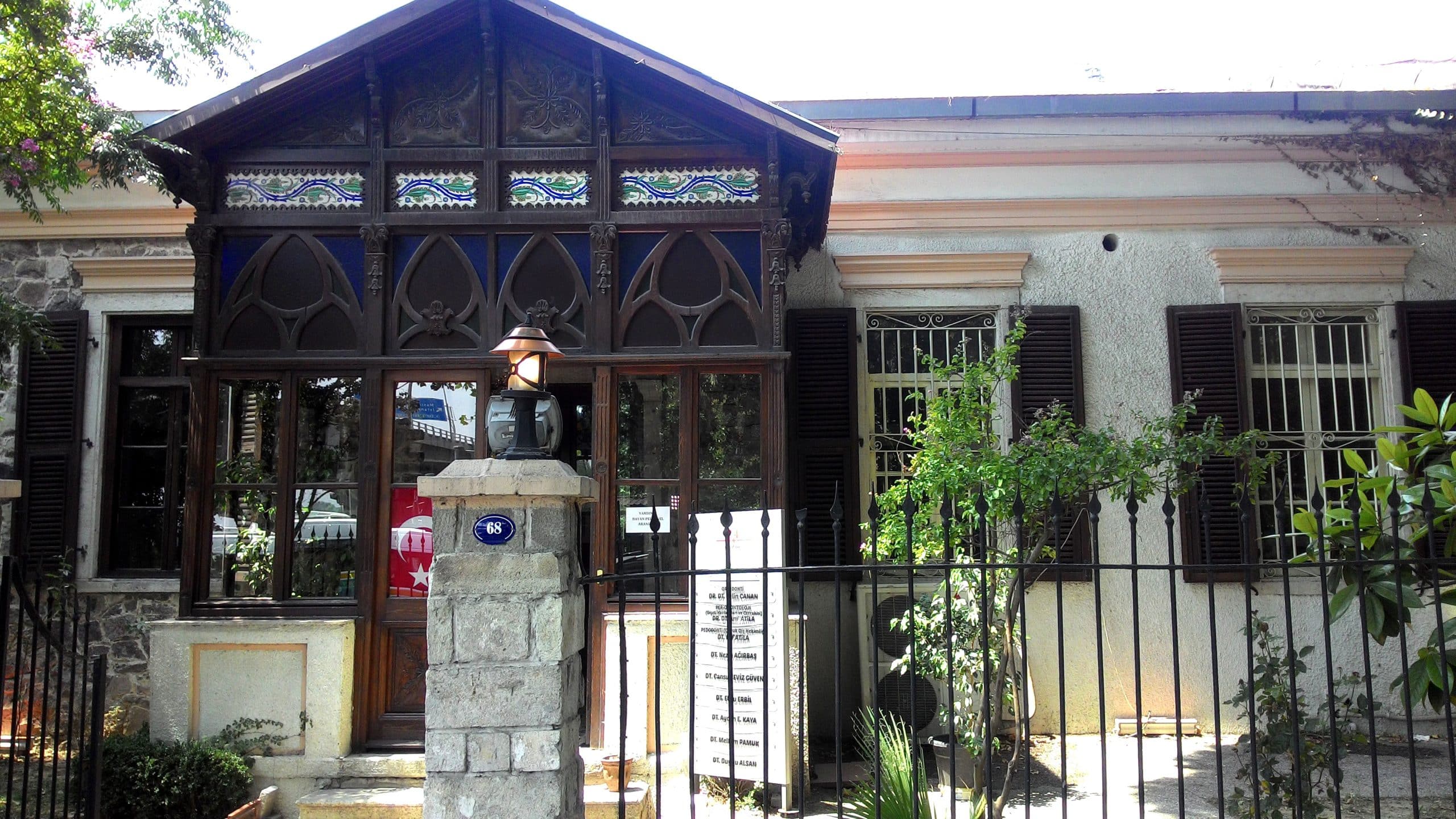 Aliotti (Michel Topuz) Evi